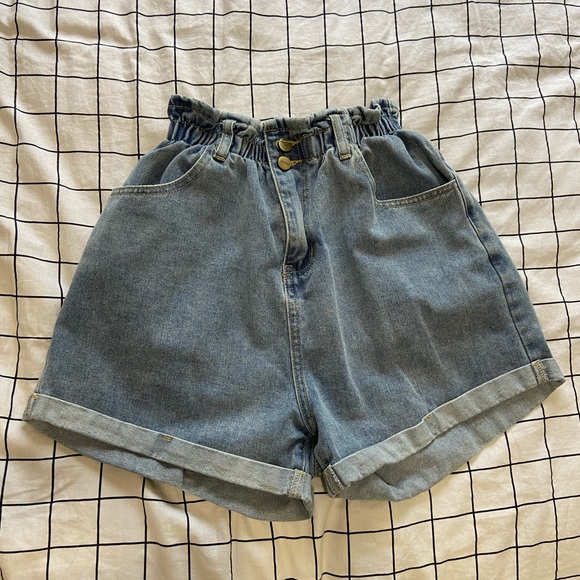 𝙼𝚘𝚛𝚝𝚜 (𝚖𝚘𝚖 𝚜𝚑𝚘𝚛𝚝𝚜) - Picture 2 of 3